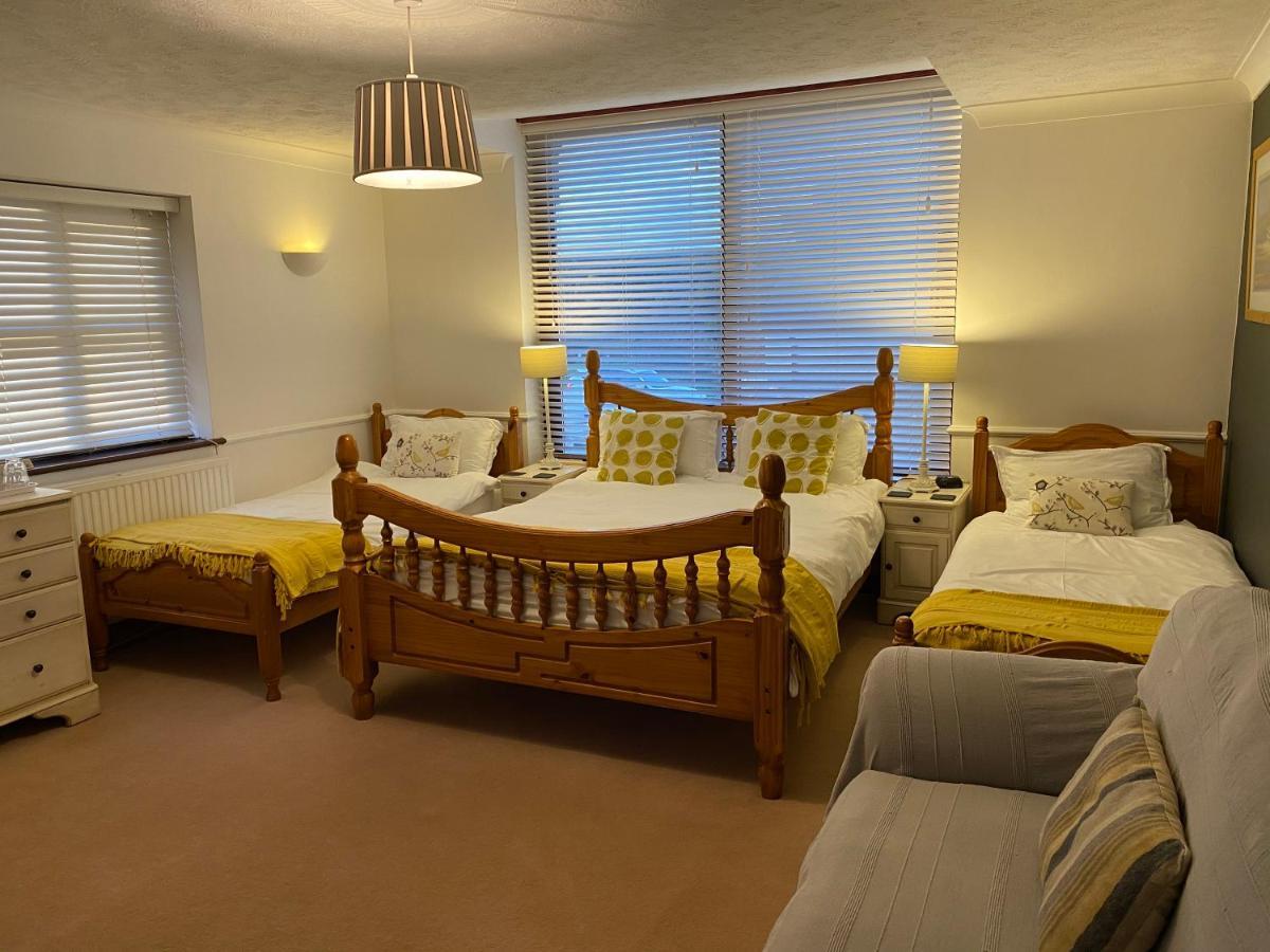 Blackthorn Farm Bed and Breakfast Holyhead Eksteriør billede