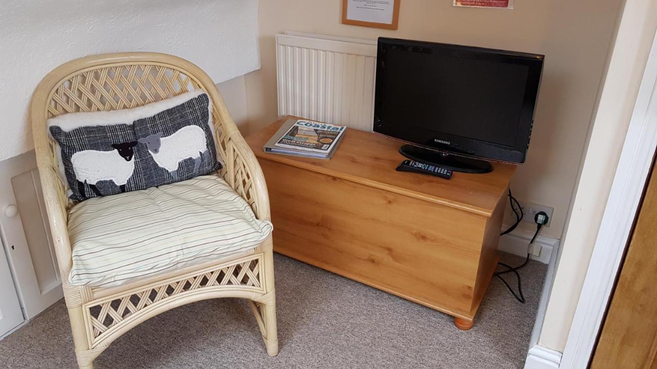 Blackthorn Farm Bed and Breakfast Holyhead Eksteriør billede